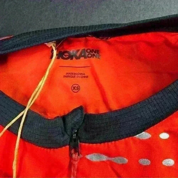 💰HUGE CLEARANCE SALE 💰 NWT  Hoka One One Men’s 1/2 Zip Wind Shell - Picture 5 of 7